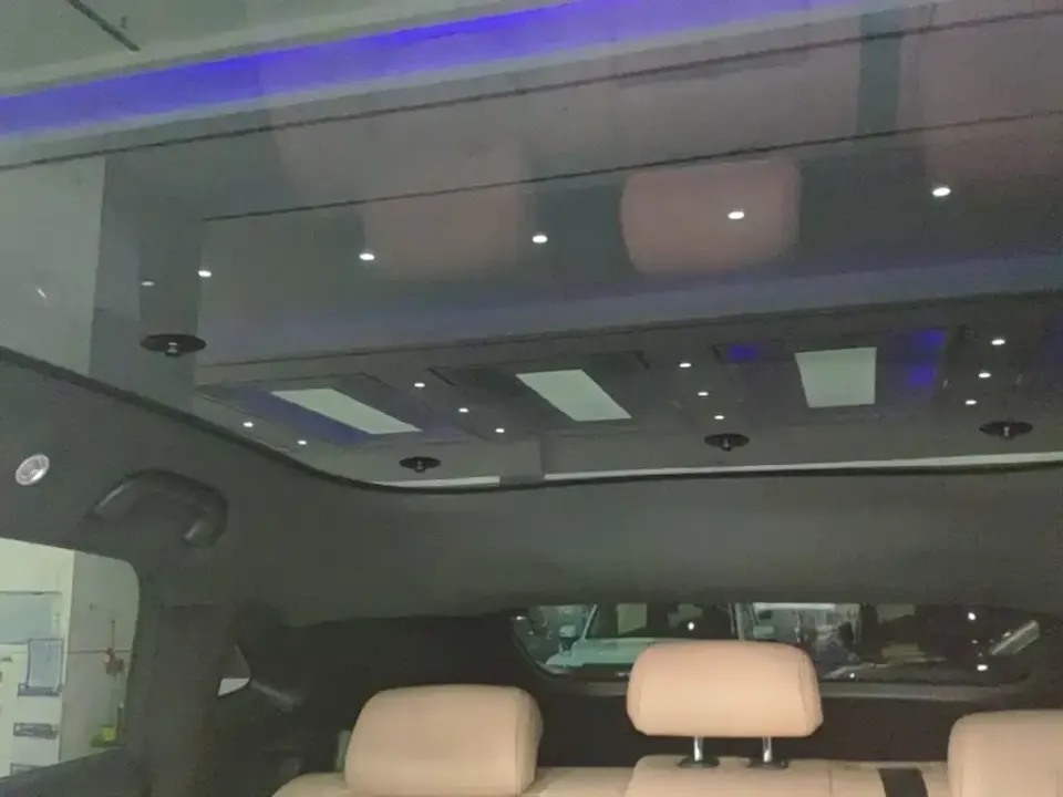 BYD L EV