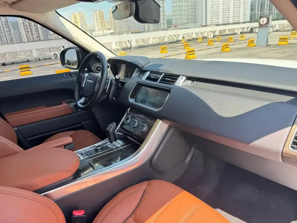 Land Rover Sport