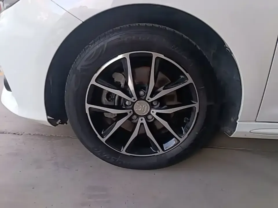 BYD MAX