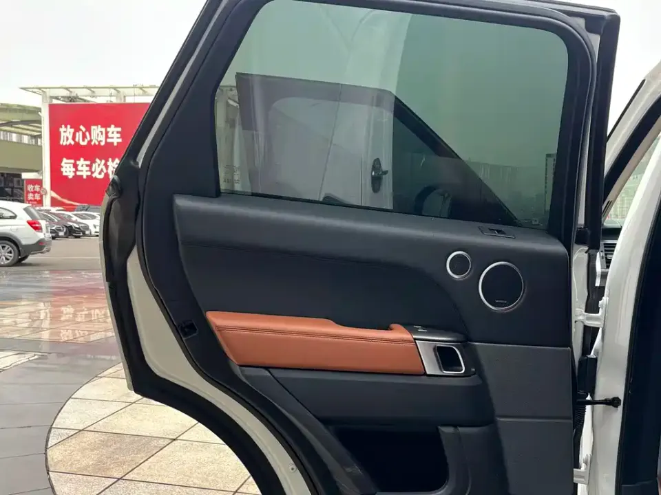 Land Rover Sport