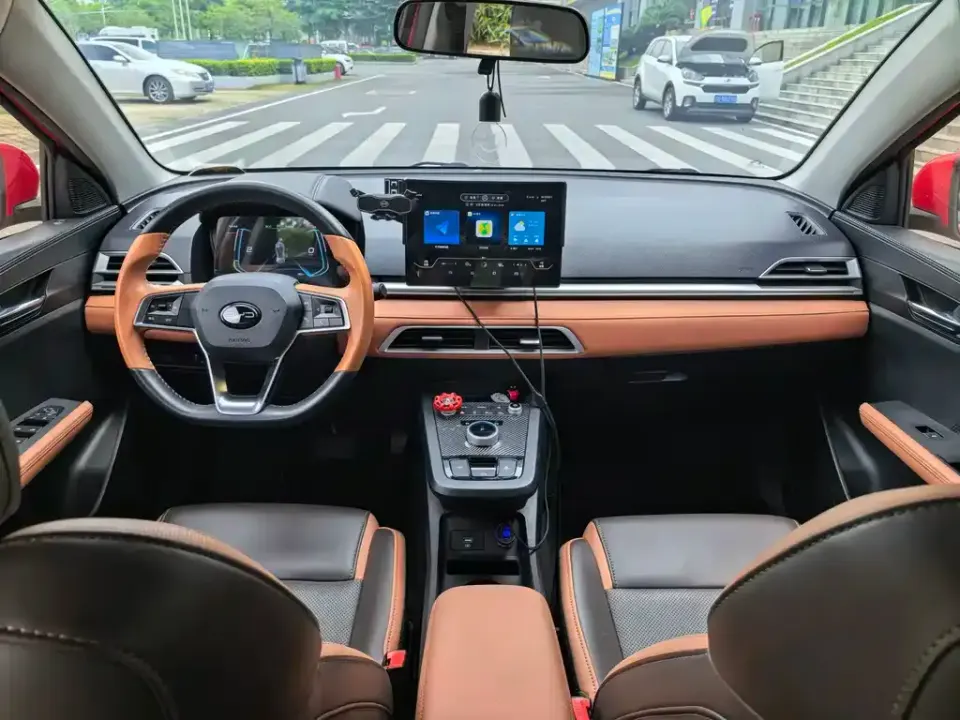 BYD e2