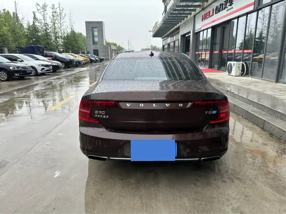 Volvo S90