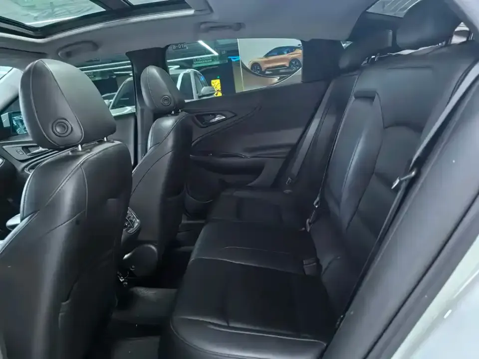 Chevrolet Malibu XL