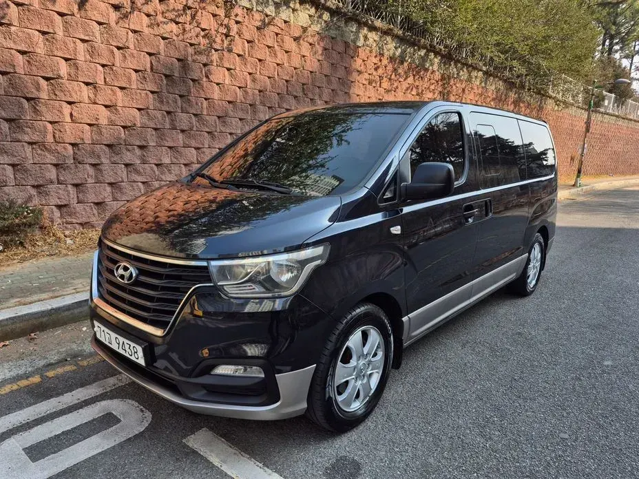 Hyundai Starex