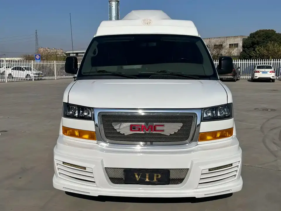 GMC Savana