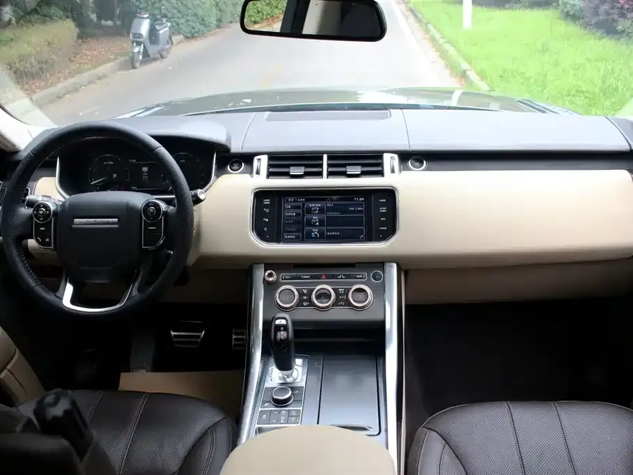 Land Rover Sport
