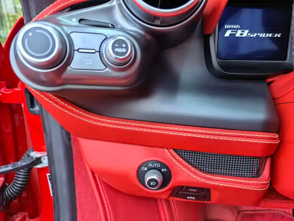 Ferrari F8