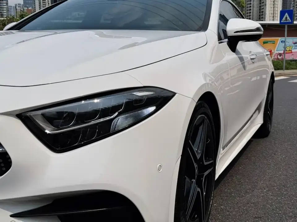 Mercedes-Benz CLS