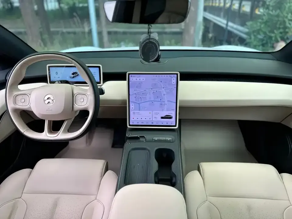 Nio ET5T