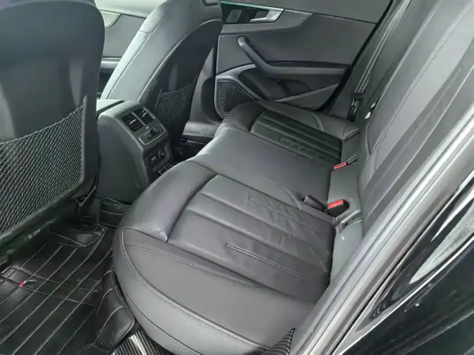 Audi A4 (Import)