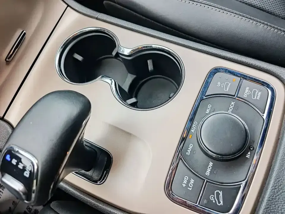 Jeep Grand Cherokee (Import)