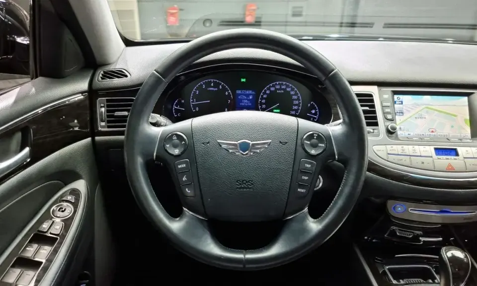 Hyundai Genesis