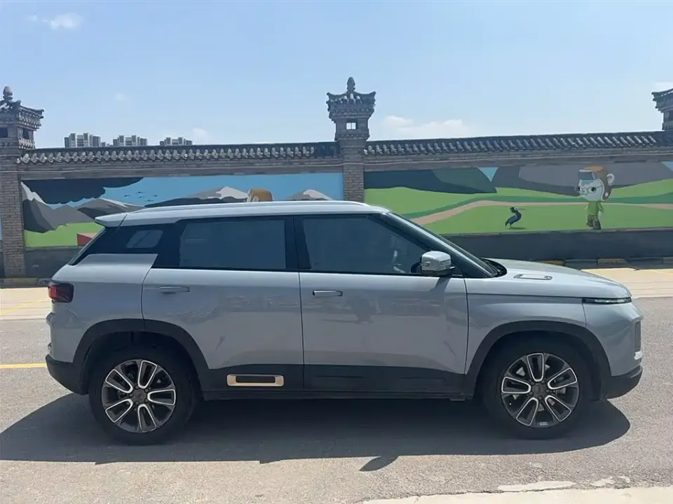 Geely ICON