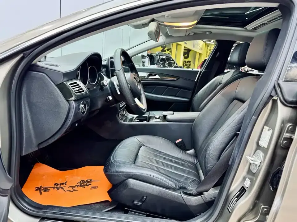 Mercedes-Benz CLS