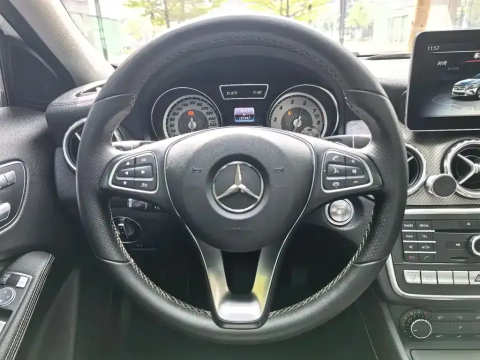 Mercedes-Benz GLA