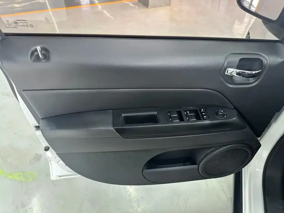 Jeep Compass (Import)