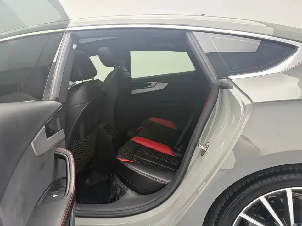 Audi A5 (Import)