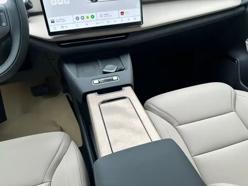 Volvo XC70 PHEV