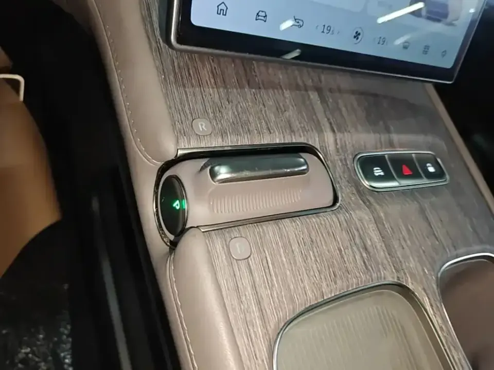 Nio ES7