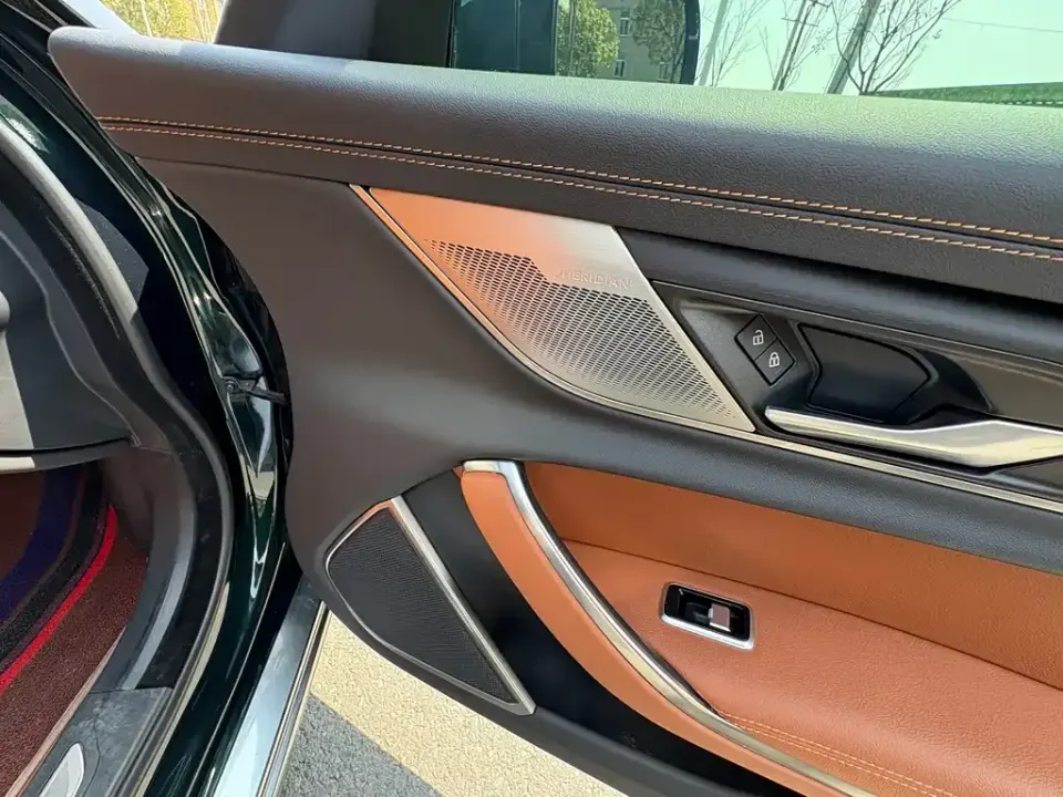 Jaguar XFL