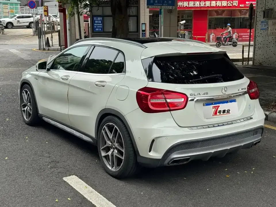Mercedes-Benz GLA AMG