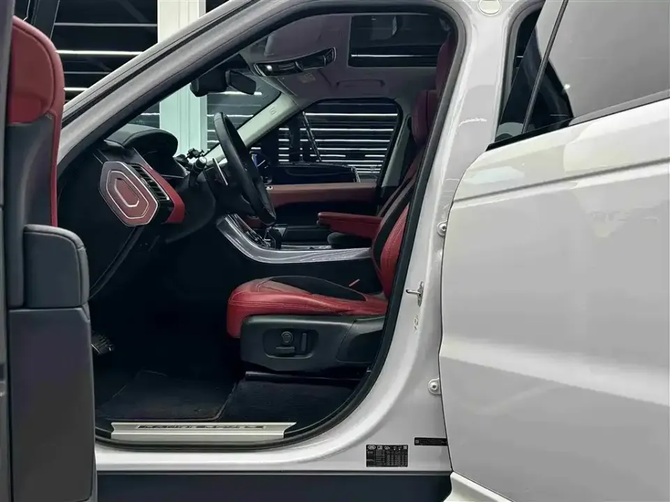 Land Rover Sport
