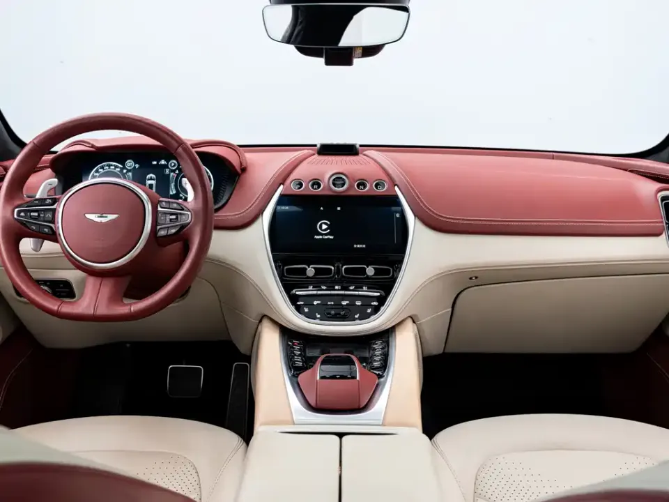 Aston Martin DBX