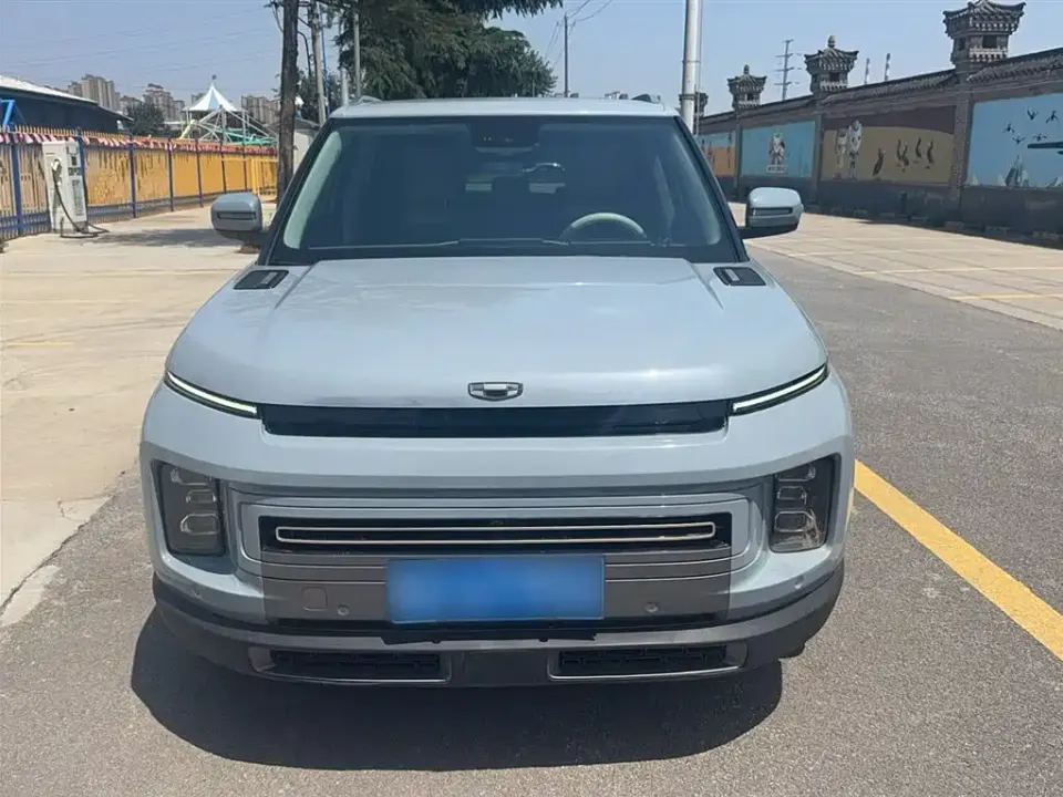 Geely ICON