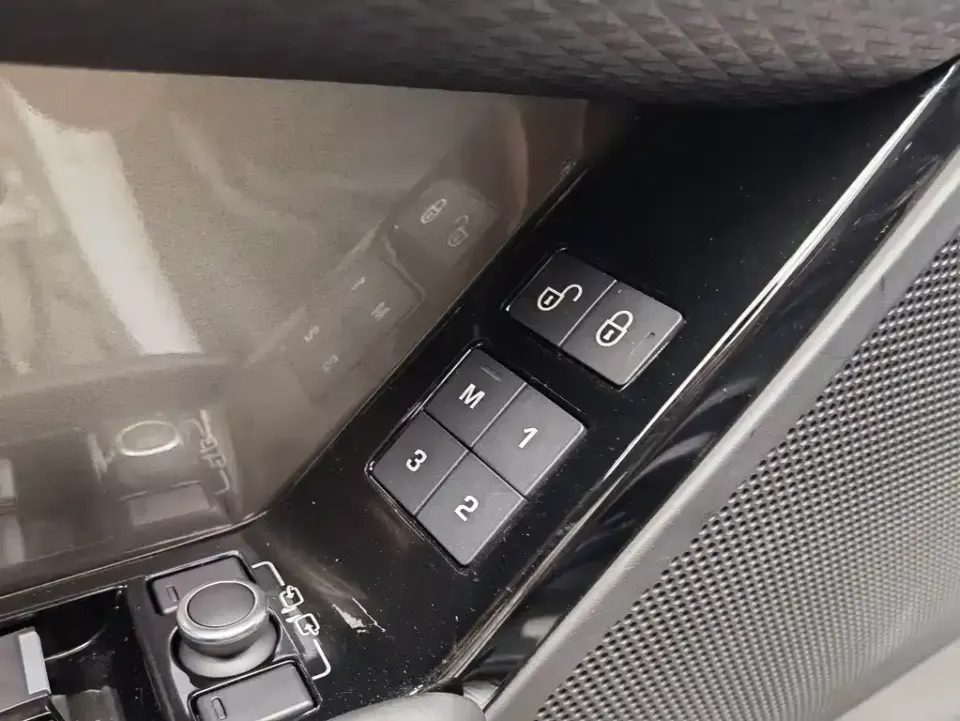 Land Rover Velar