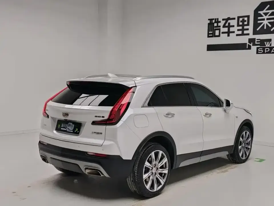 Cadillac XT4