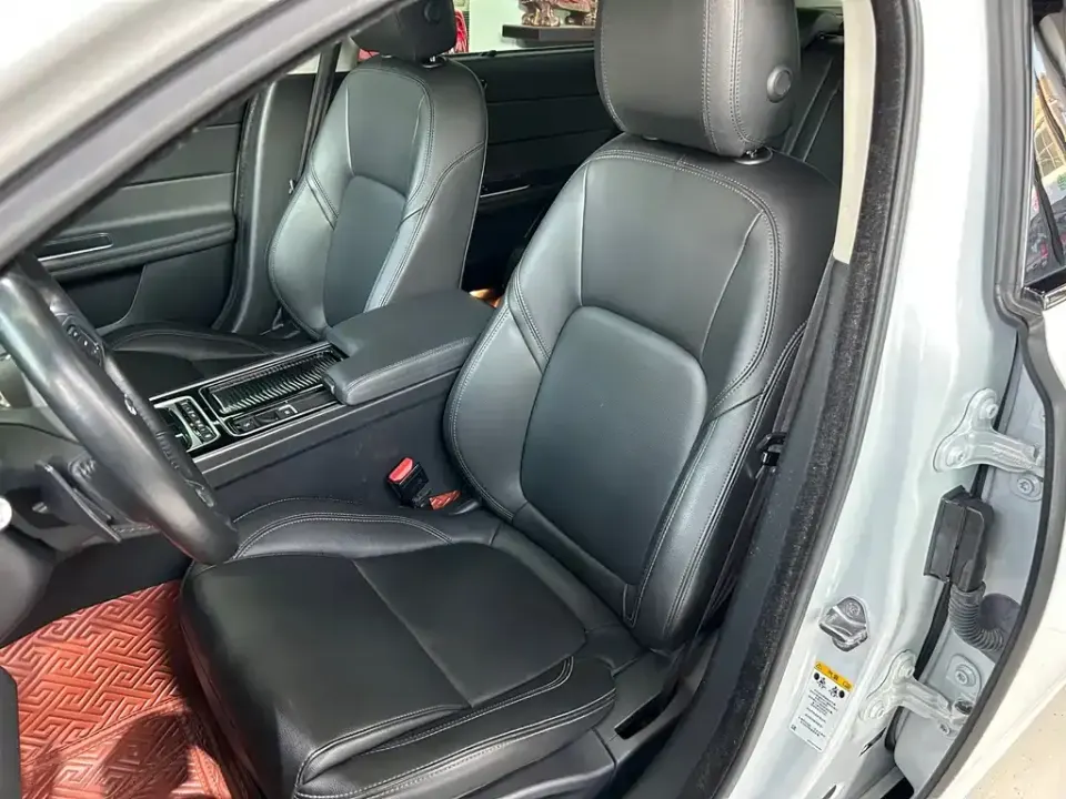Jaguar XFL
