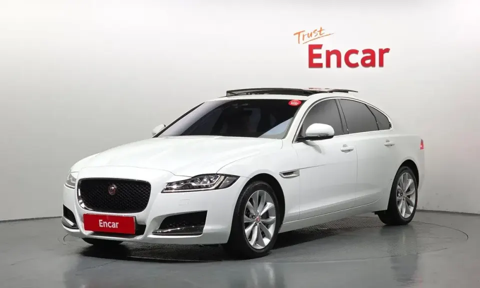 Jaguar XF