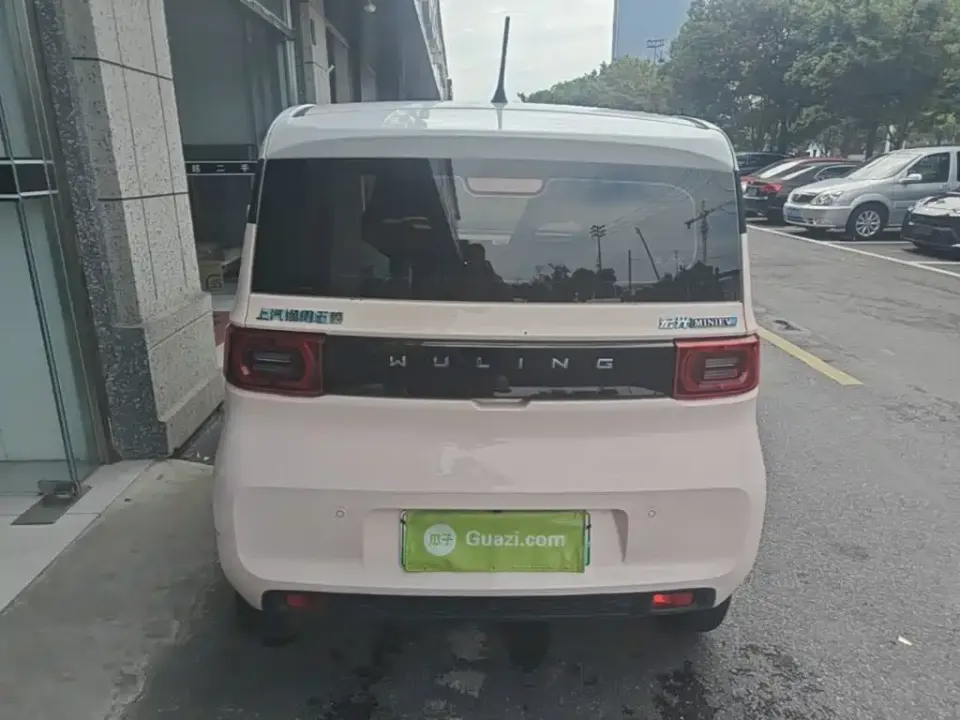 Wuling MINIEV