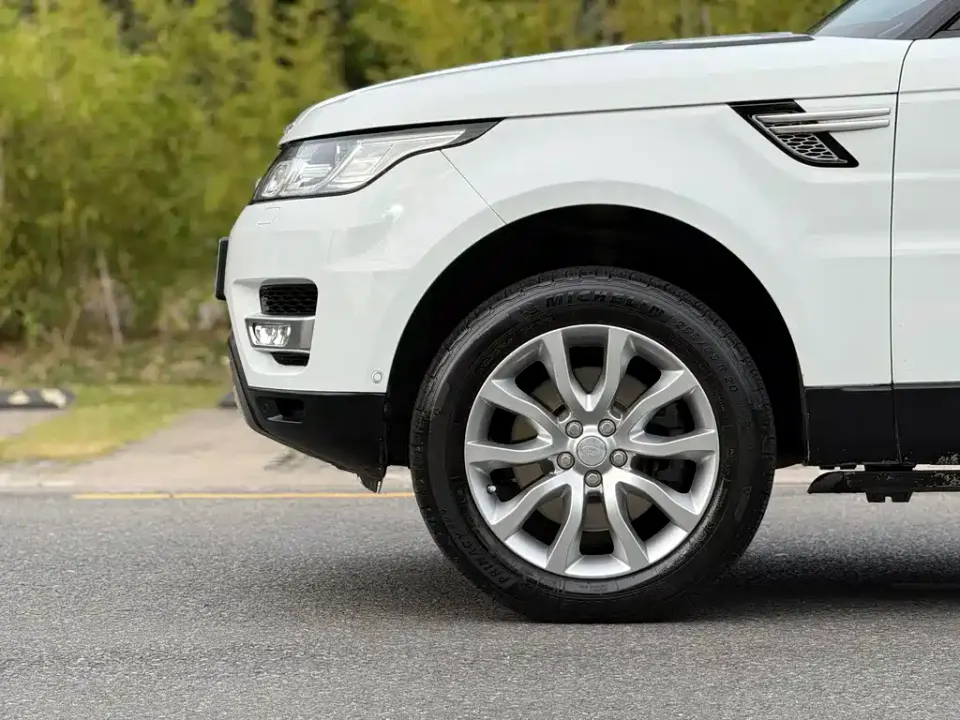Land Rover Sport
