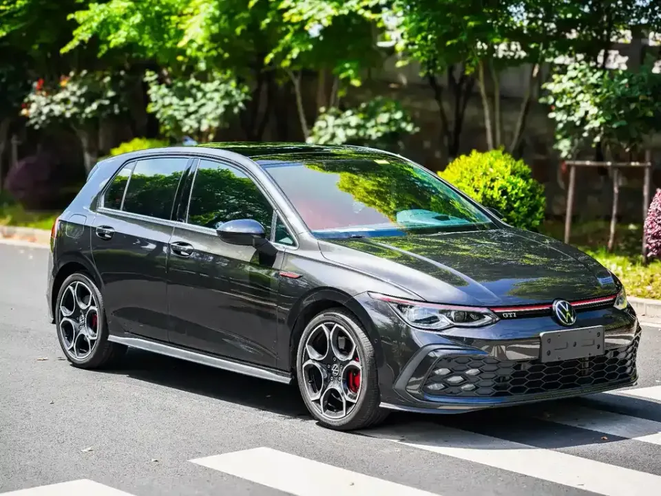 Volkswagen Golf GTI