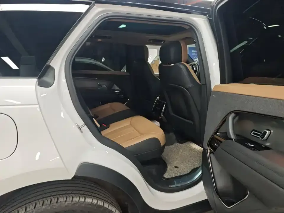 Land Rover Sport