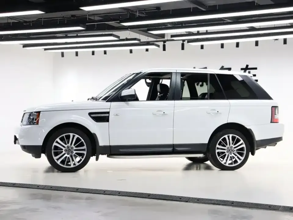 Land Rover Sport