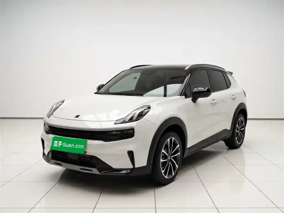 Lynk & Co 06