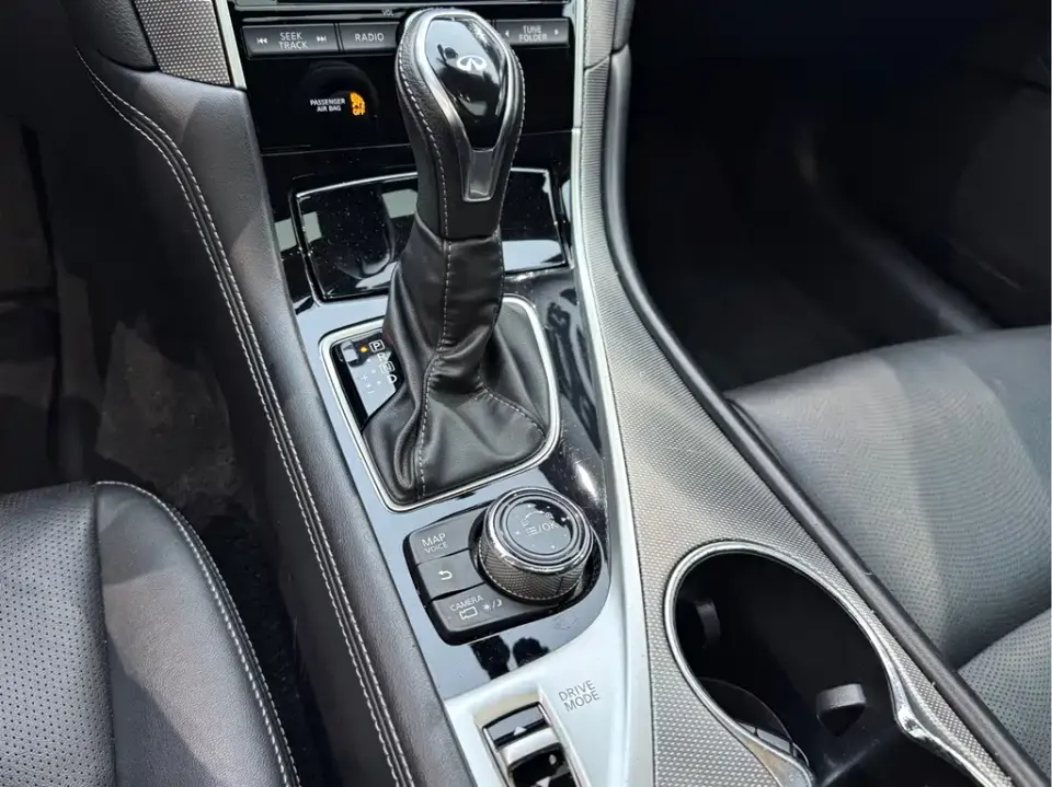 Infiniti Q50L