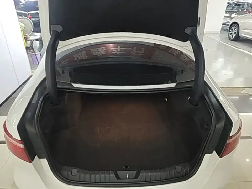 Jaguar XFL