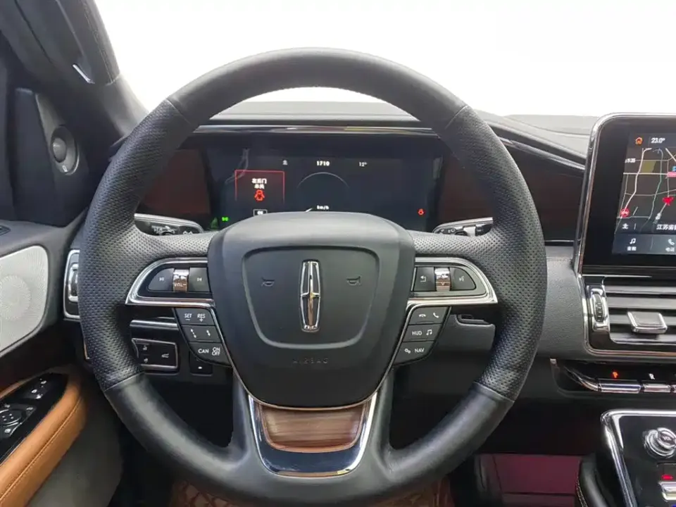 Lincoln Navigator