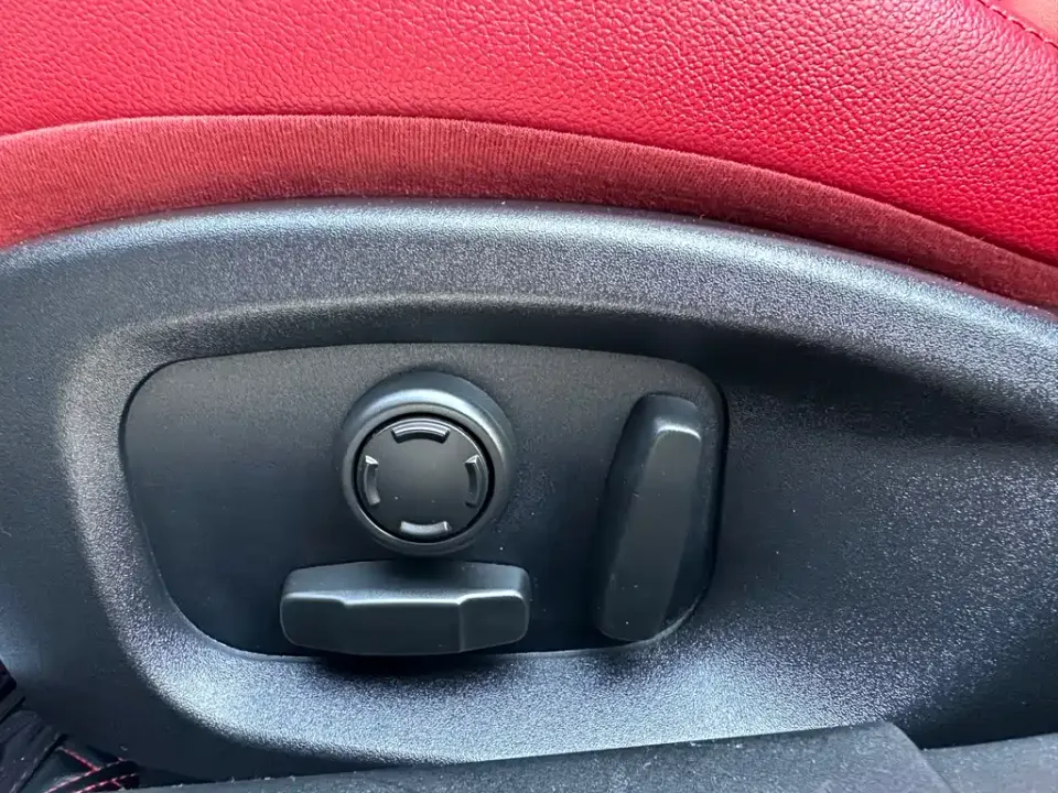 Jaguar XEL