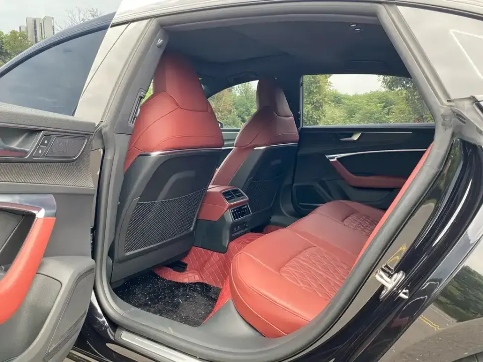 Audi A7L