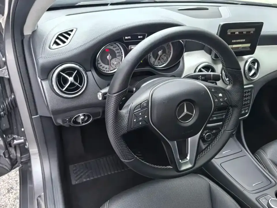 Mercedes-Benz GLA