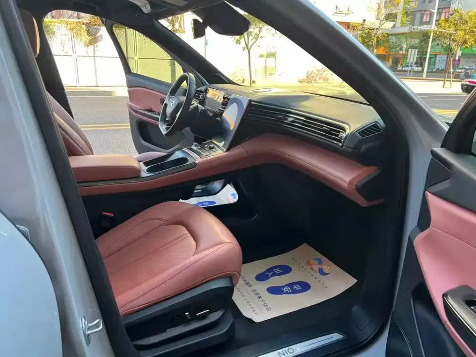Nio EC6