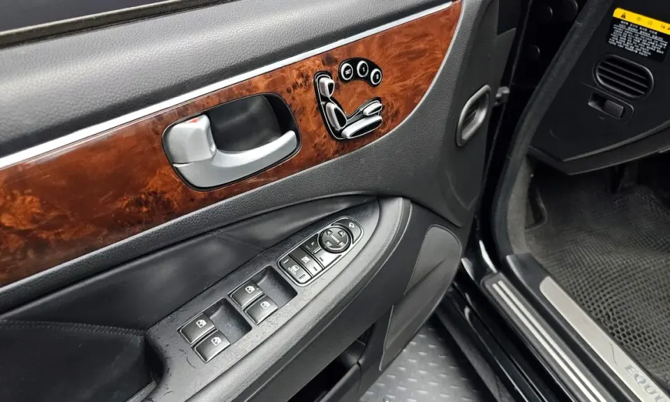 Hyundai Equus