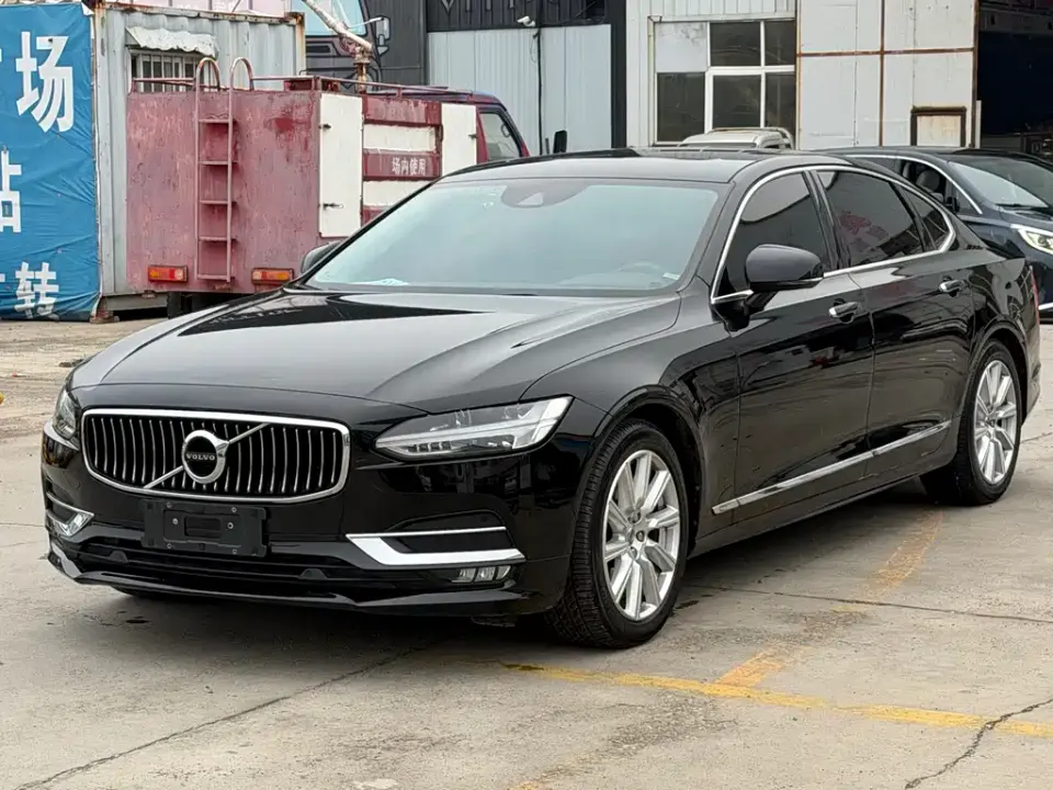 Volvo S90