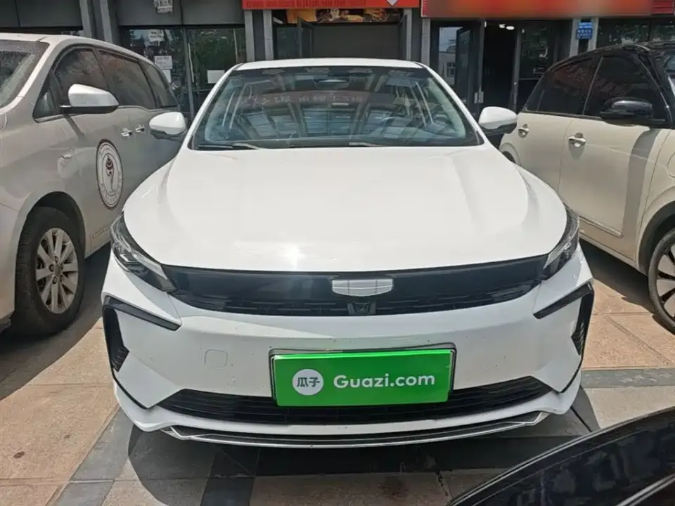 Geely L HiP