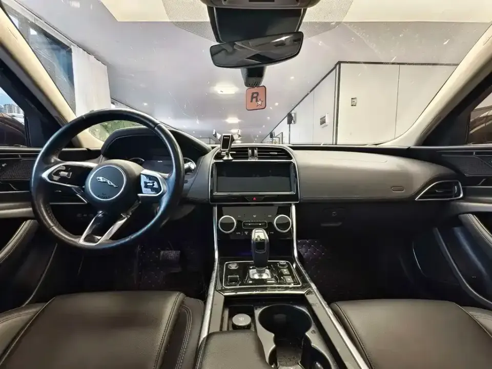 Jaguar XEL
