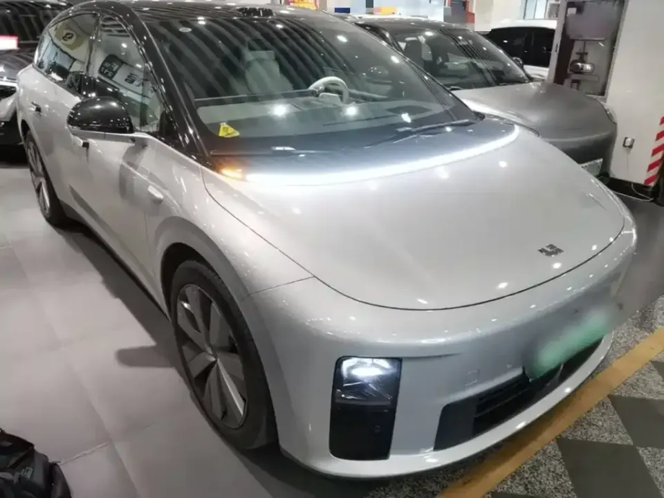 Li Li i6